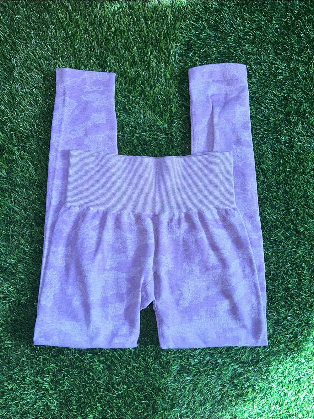 Lilac Camo NVGTN leggings NWOT